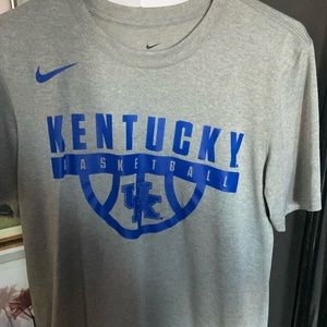 Nike Mens Kentucky basketball t-shirt